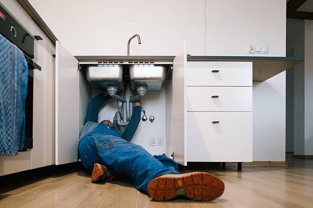 Professional Leak Detection technician working in Leetsdale, PA